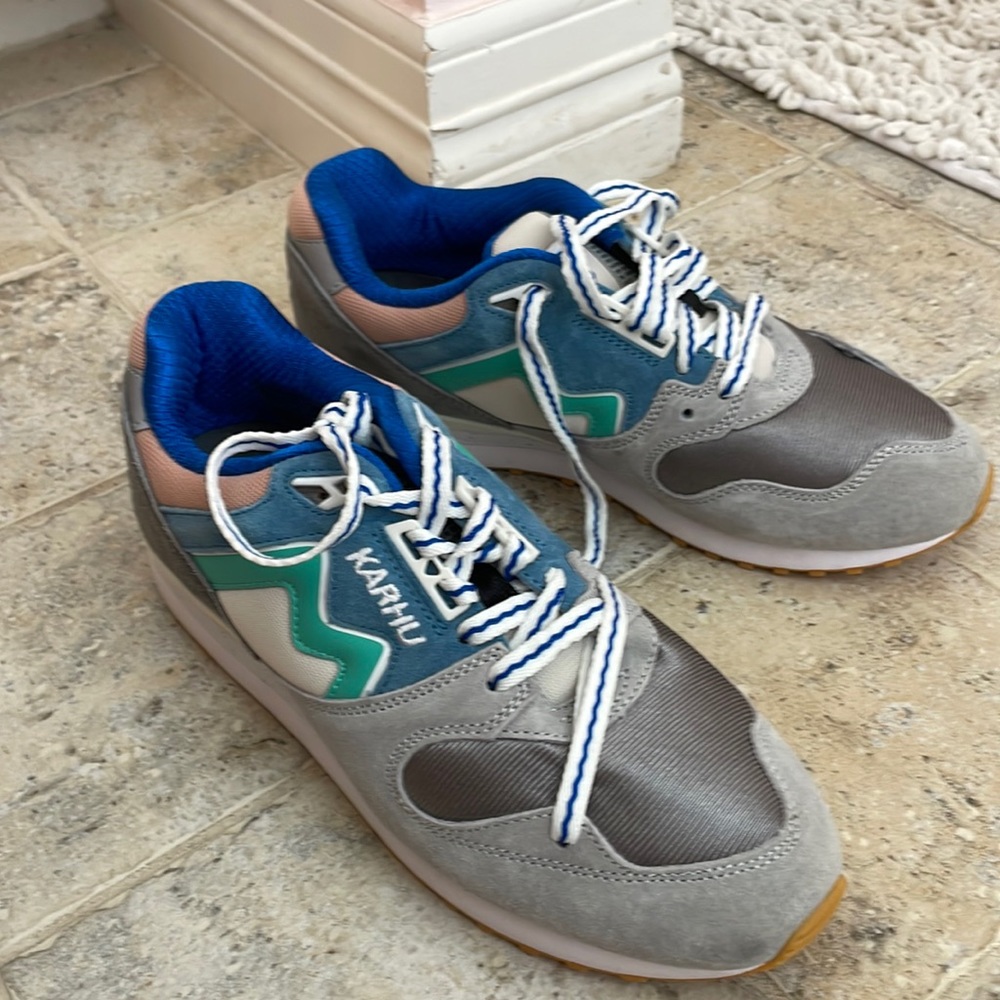 Karhu Tennis Shoes